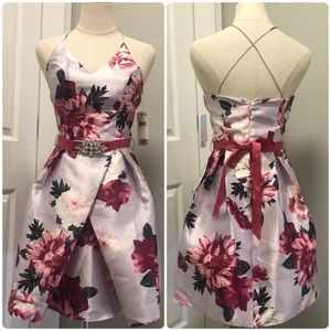 Women Dress Size 5 New With tags